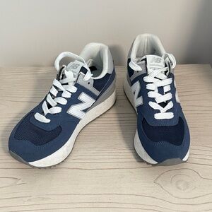 New Balance Dark Blue and White Sneakers